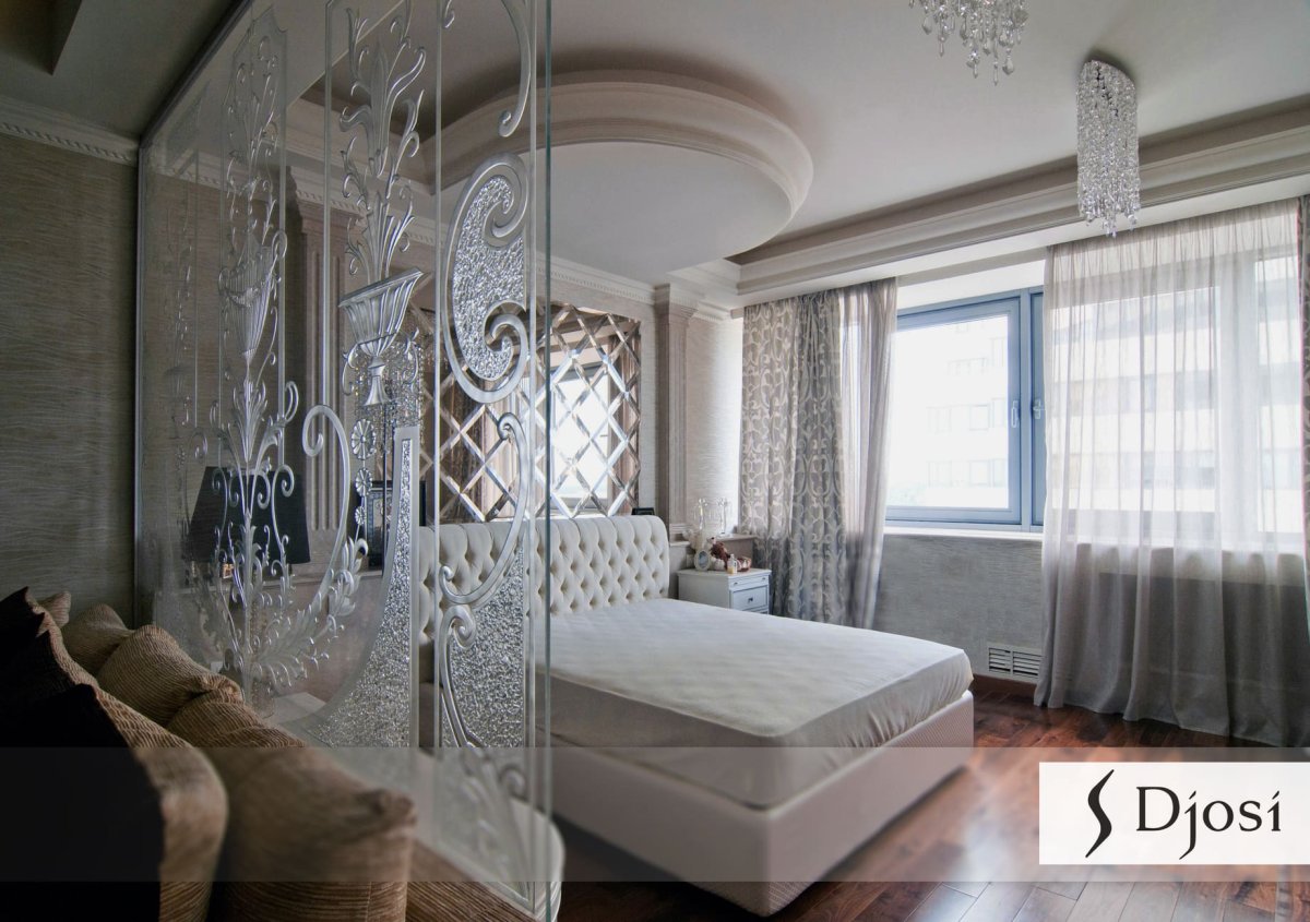 Зеркальная перегородка для зонирования комнаты