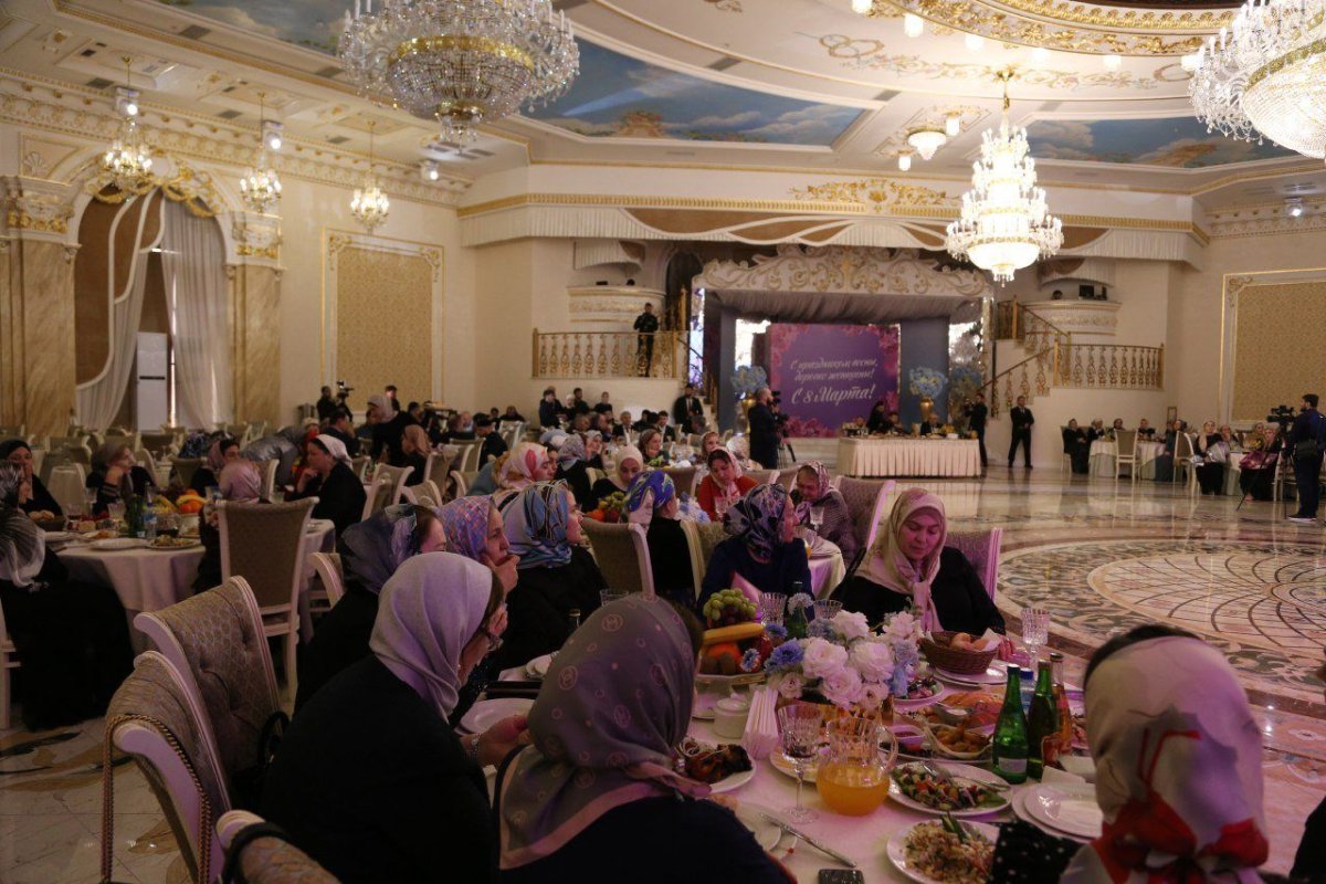 Центорой дворец Кадырова