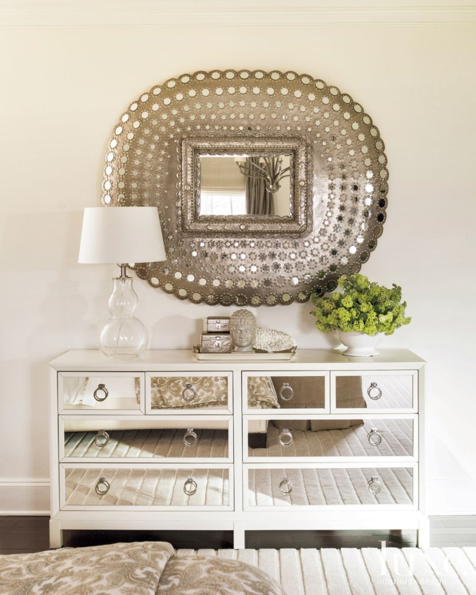 Комод из зеркала