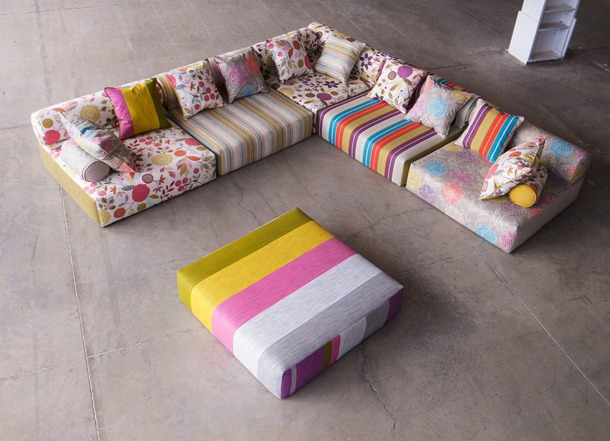 Бескаркасный модульный диван