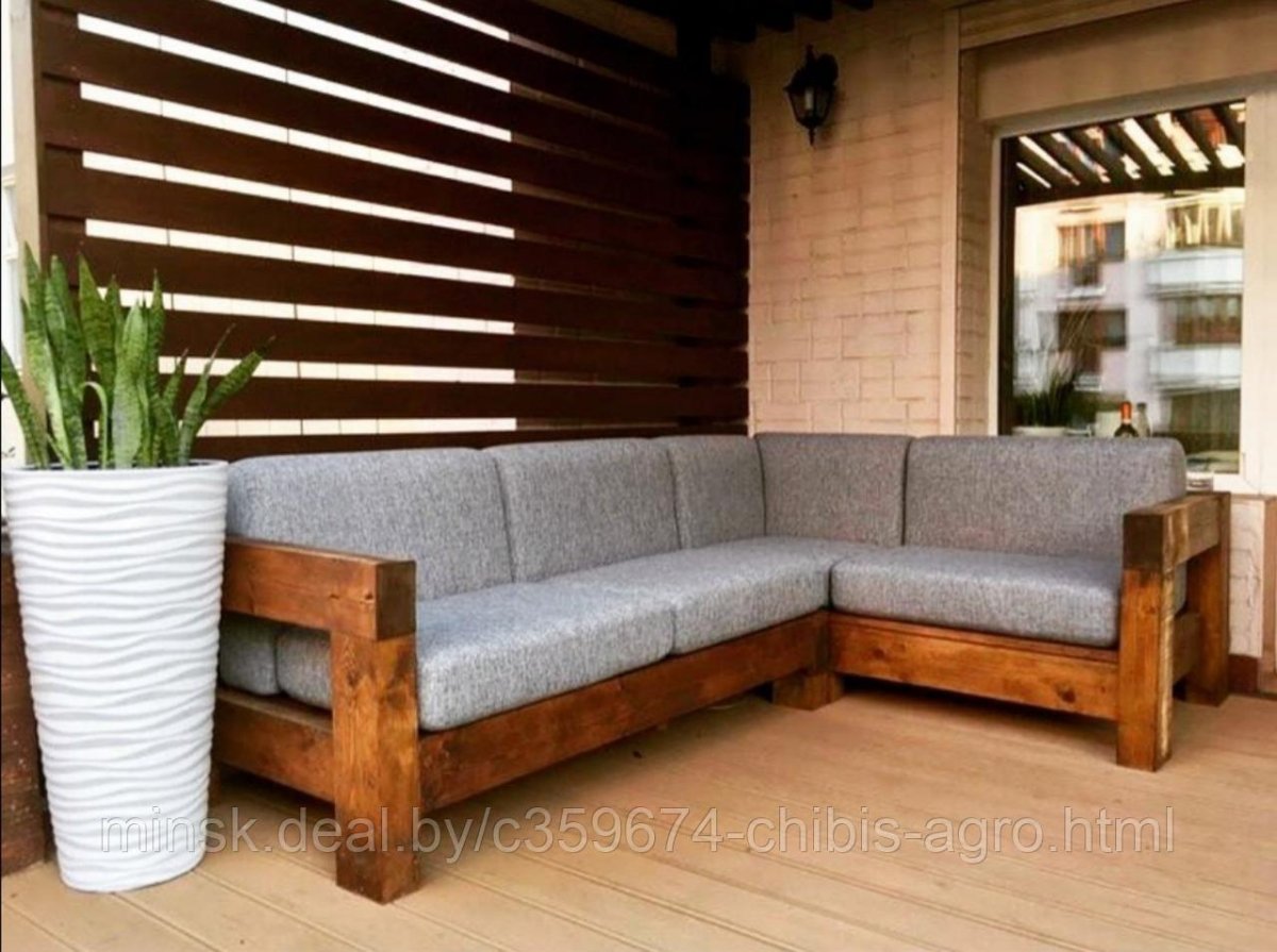 Деревянный диван для террасы