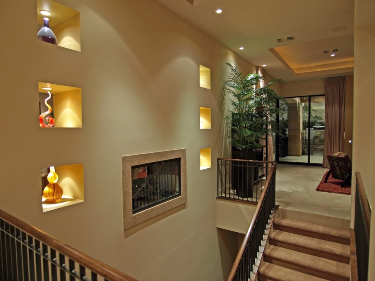 Ниша в стене с подсветкой