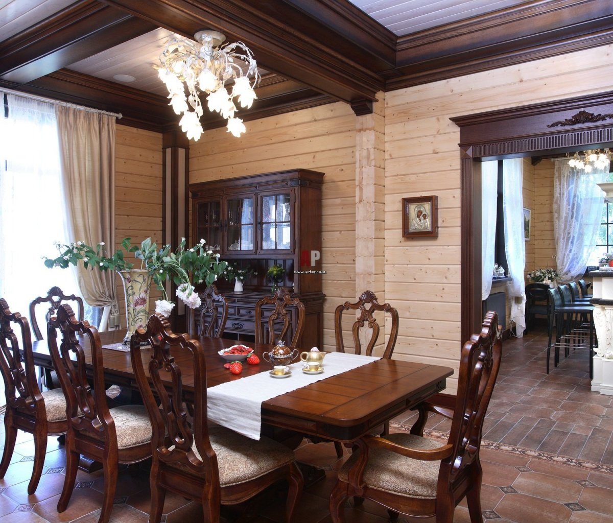 Кухня столовая в деревянном доме