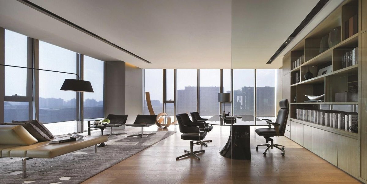Офис с панорамными окнами