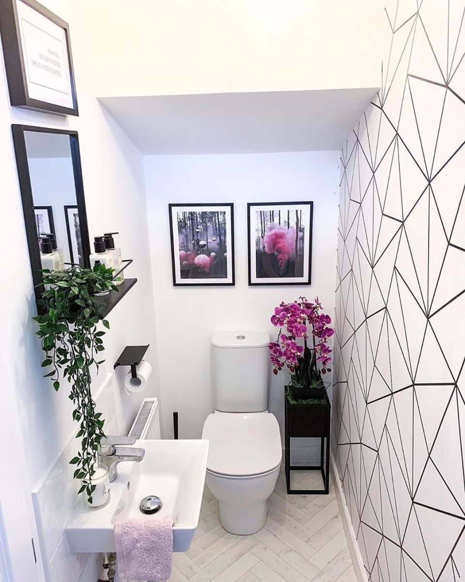 Обои в туалетной комнате в современном стиле