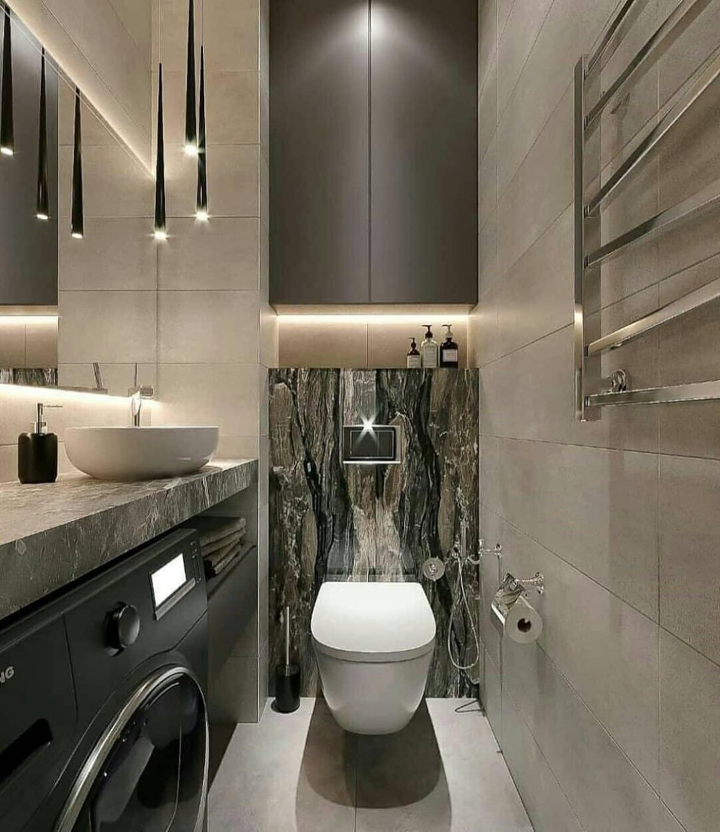 Зеркало над инсталляцией