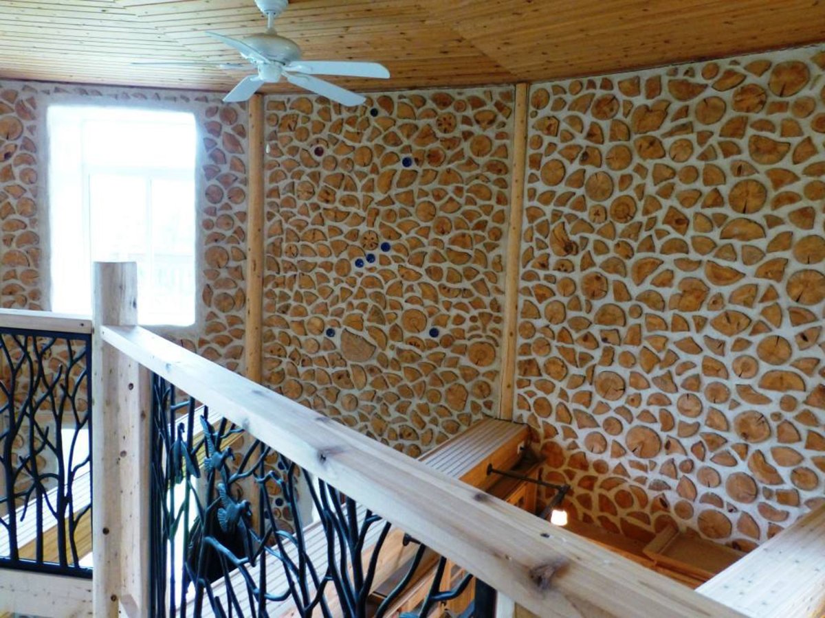 Стена из глиночурки