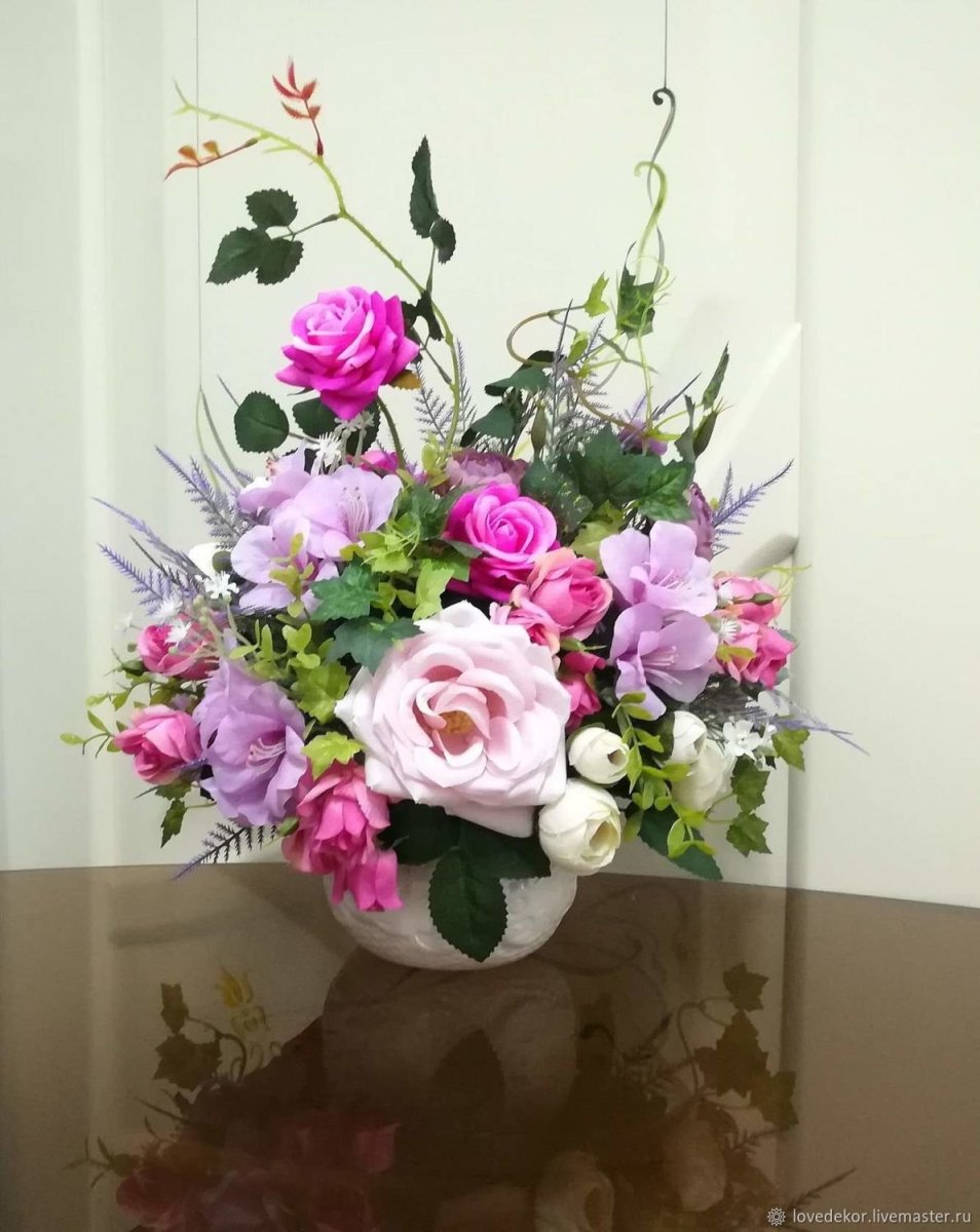 Композиции из искусственных цветов