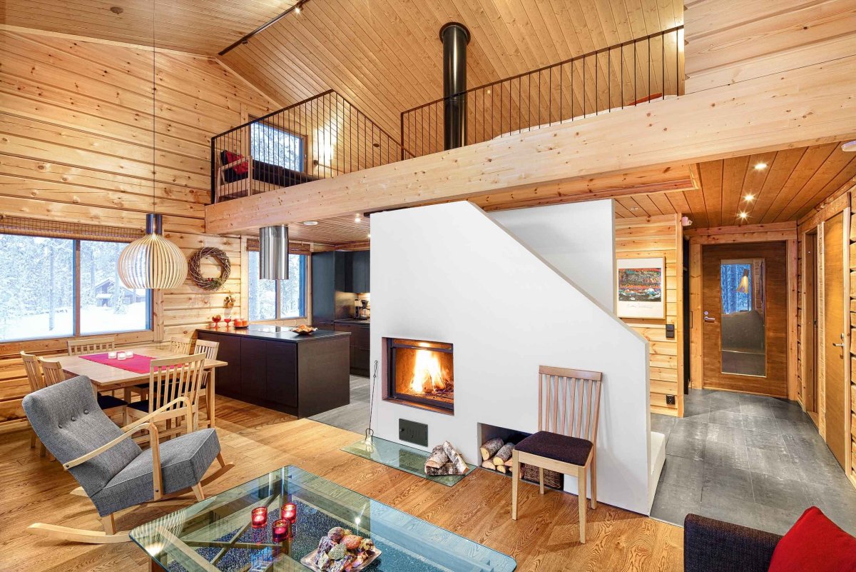 Маленький дом со вторым светом