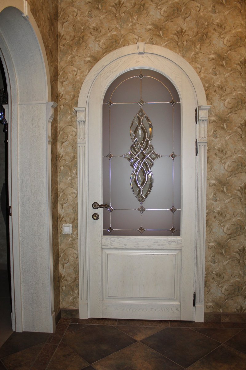 Межкомнатная арочная дверь