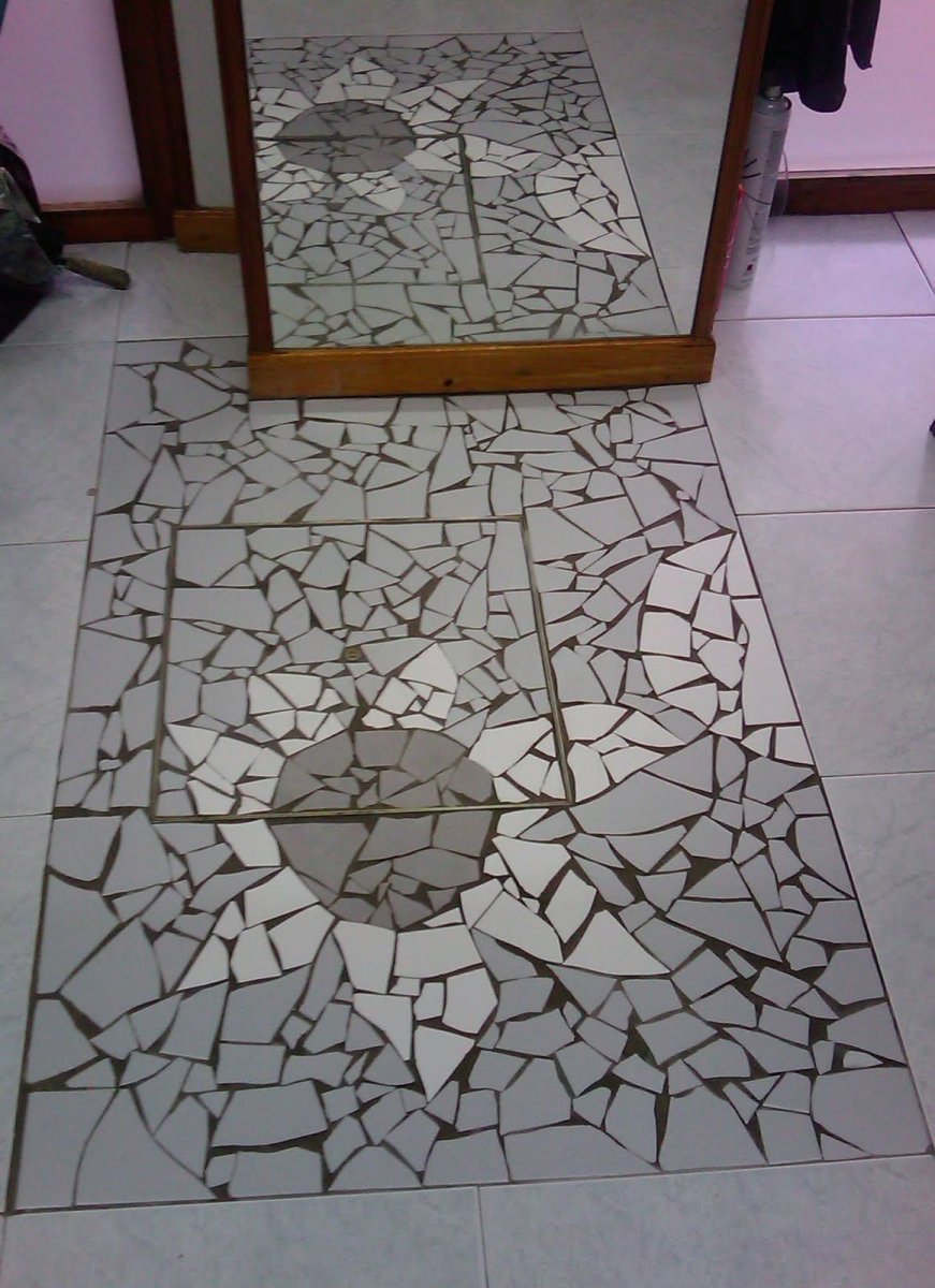 Пол из битой плитки