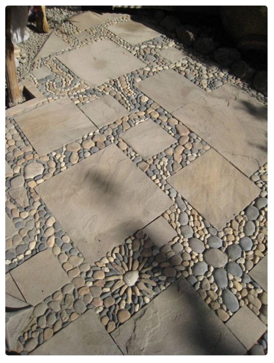 Дорожка из кусочков плитки