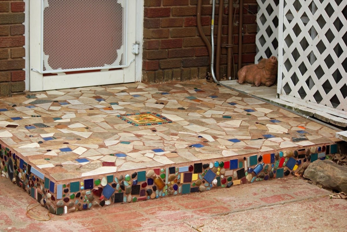 Ступеньки из битой плитки