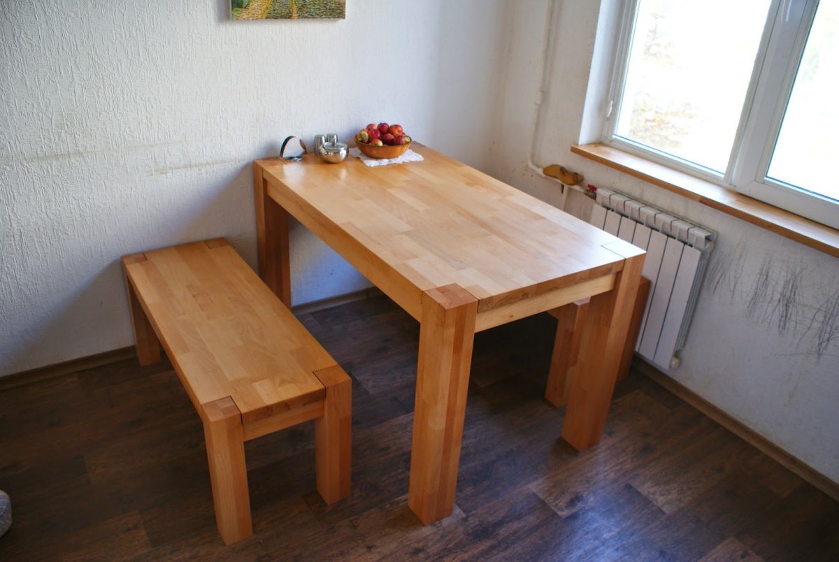 Стол из мебельного щита