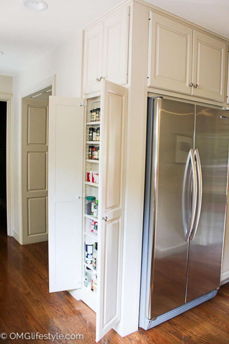 Шкаф под холодильник и полками