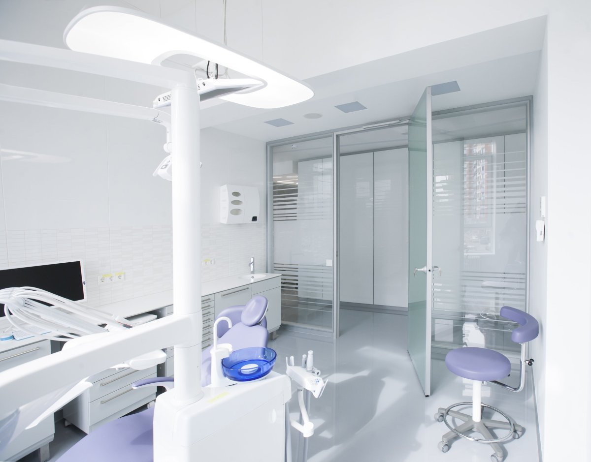 Стеклянные перегородки в стоматологии
