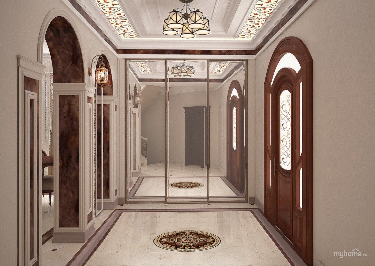 Большая прихожая с витражным окном