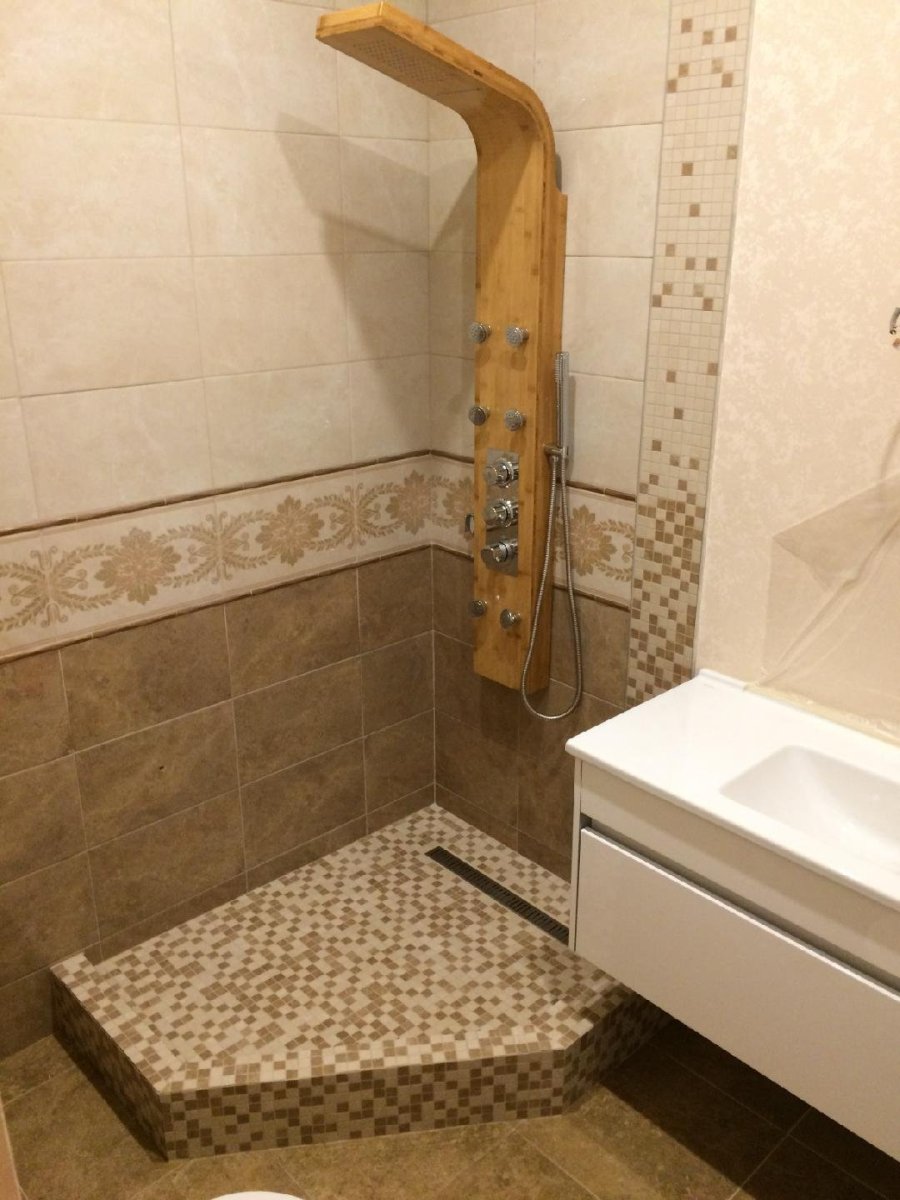 Душевой подиум из плитки