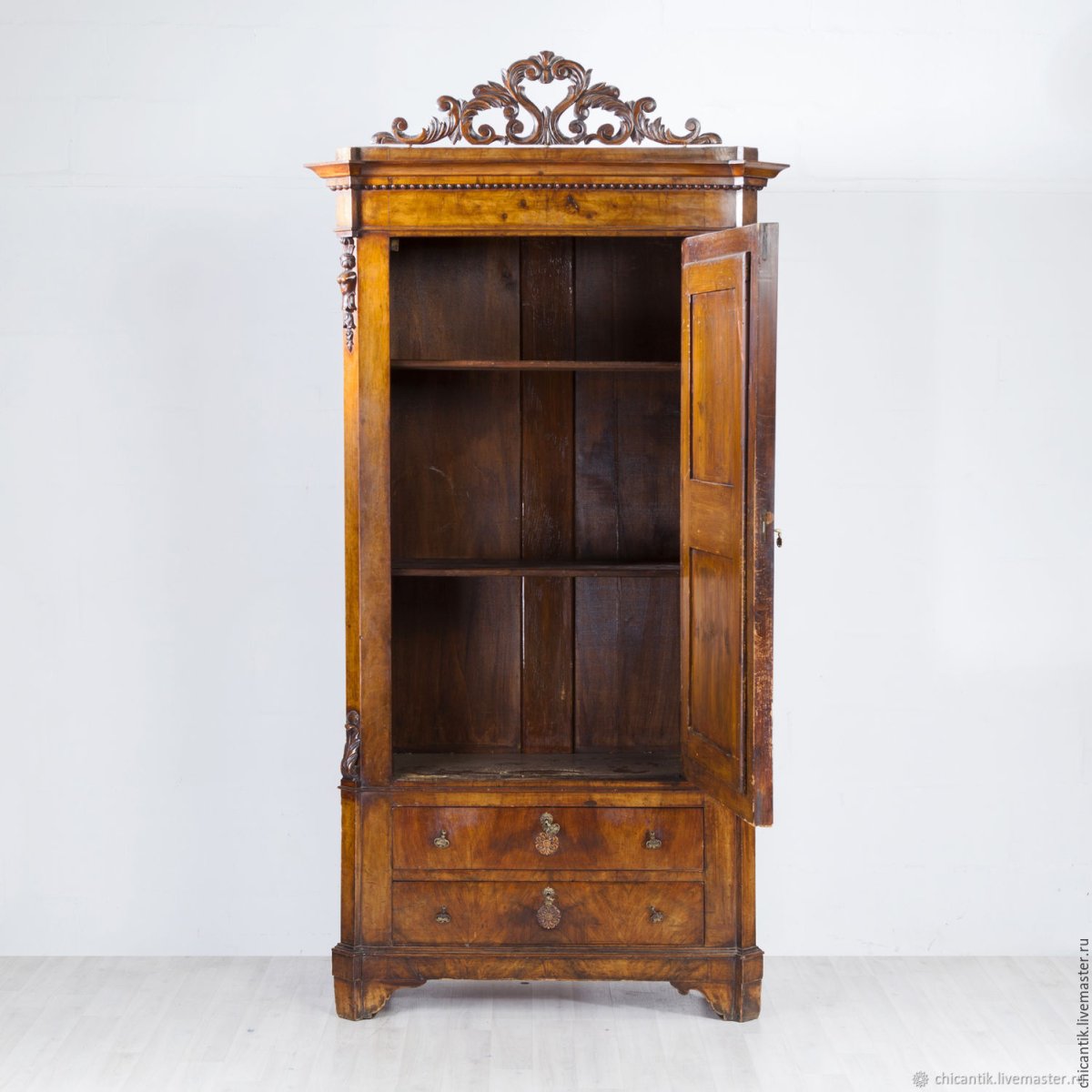 Шкаф красное дерево антикварный 19 век