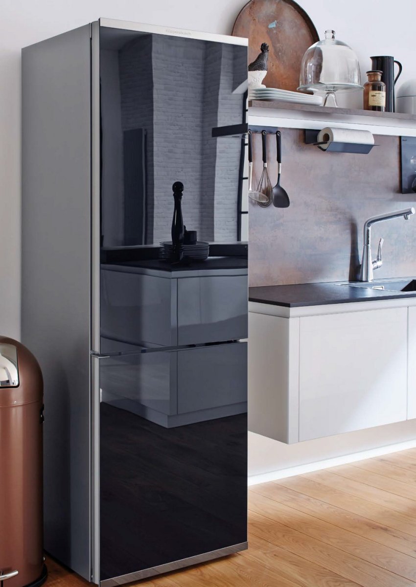 Холодильник черный бош с зеркальной дверью