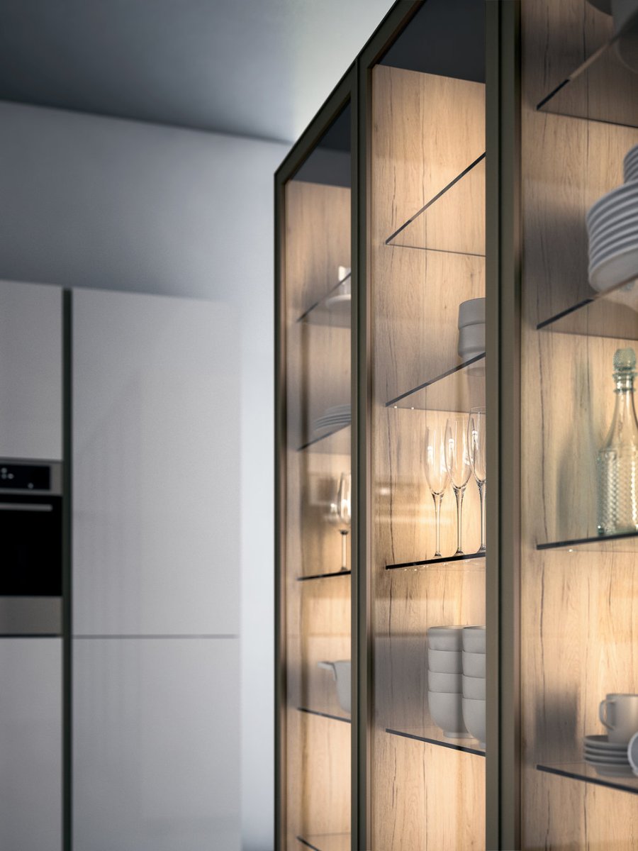 Шкаф полиформ стеклянные фасады