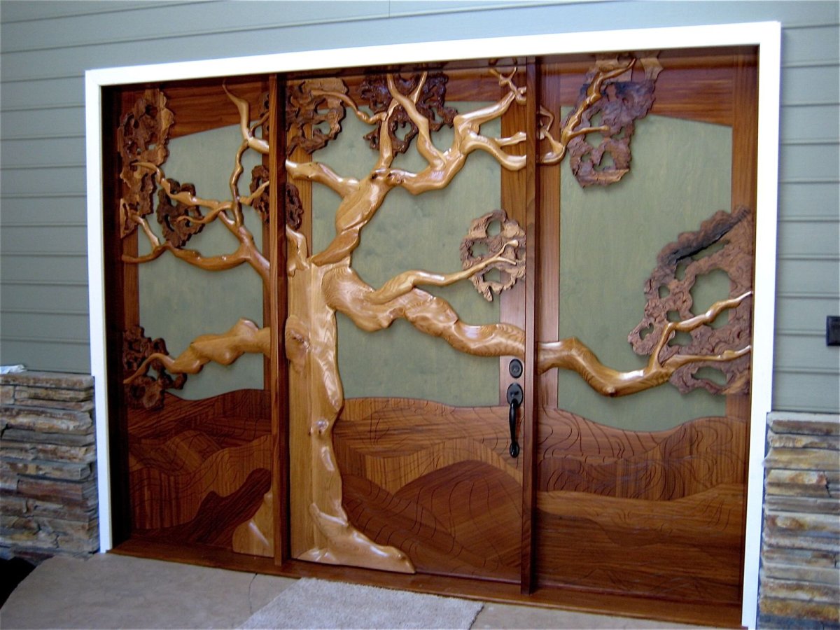 Дверь из фанеры