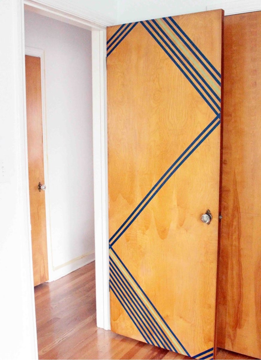 Дверь из фанеры