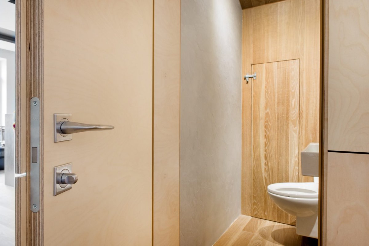 Дверь из фанеры