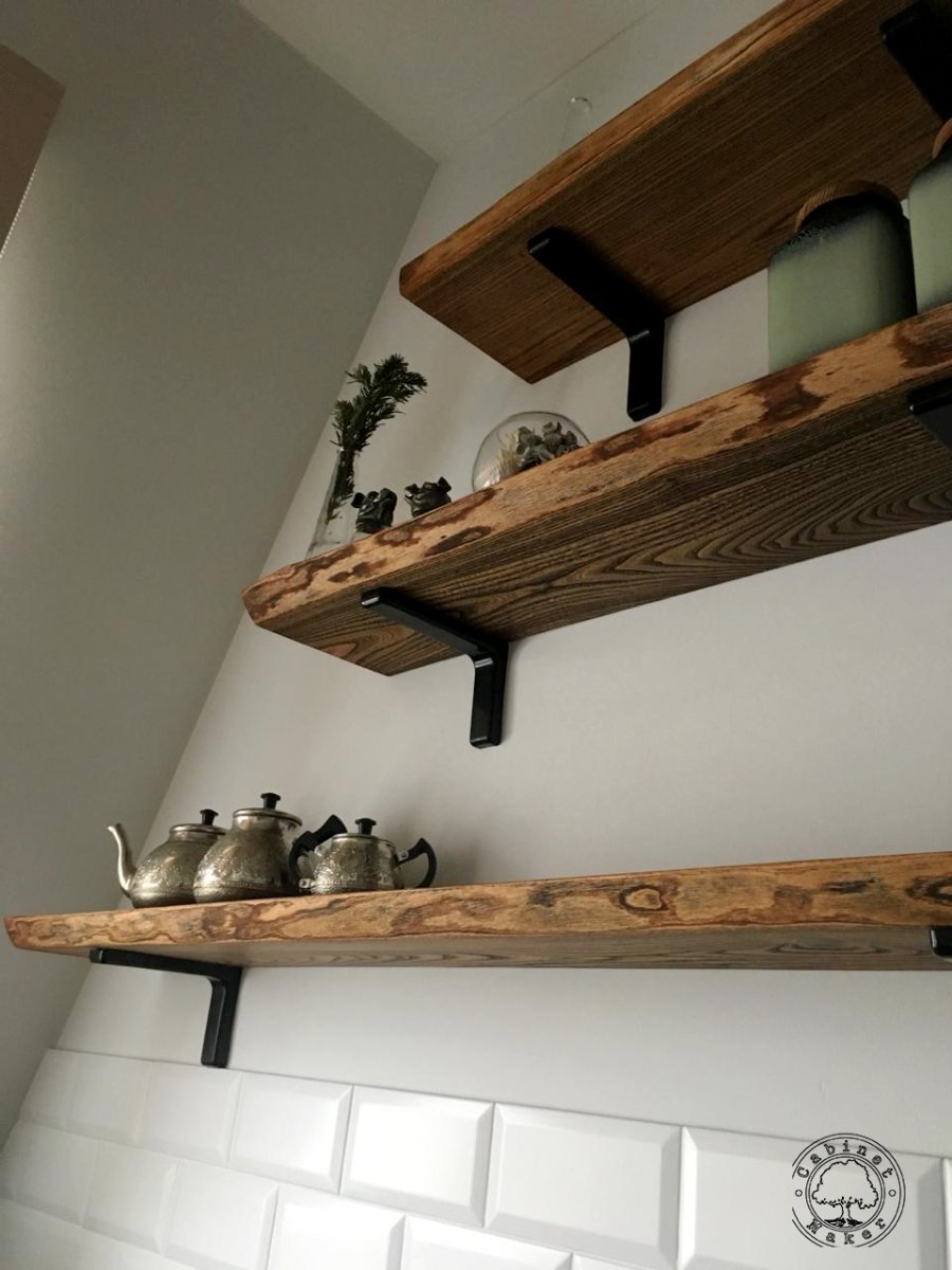 Полка из слэба лофт