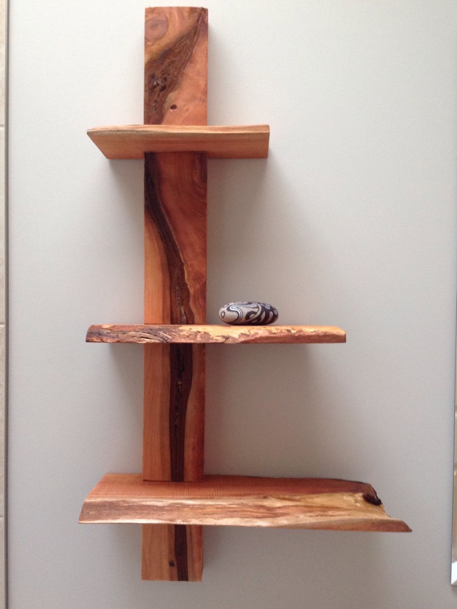 Полочки из дерева