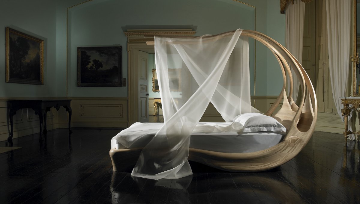 Джозеф Уолш кровать