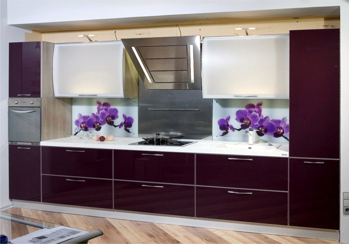 Фартук для кухни цвета баклажан