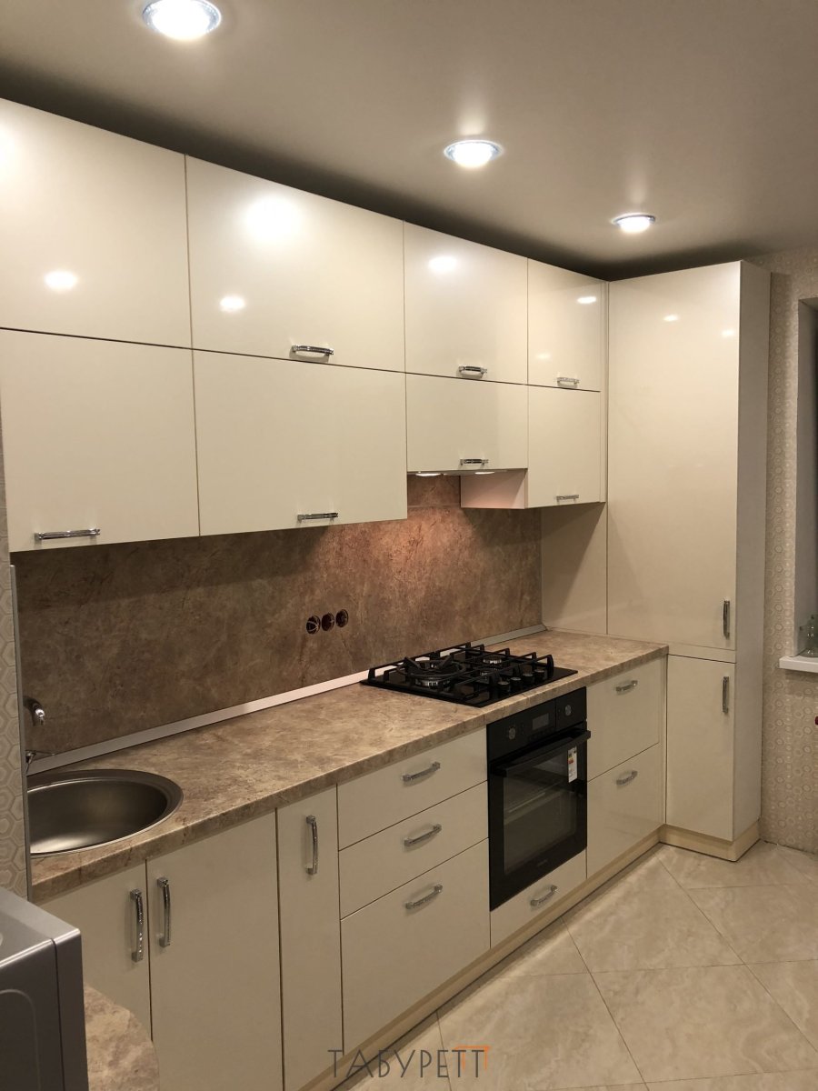 Бежевые кухни